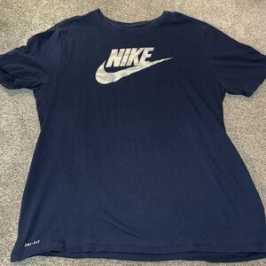 NIKE T SHIRT